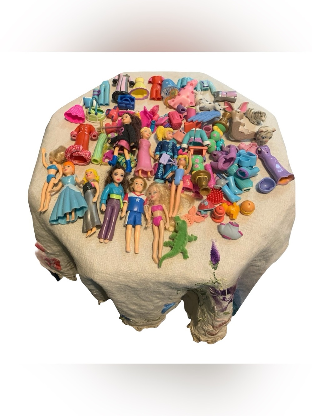 Vintage  Polly Pocket Large Lot Figures Dolls Clothes Accessories Shoes